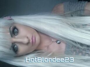 HotBlondee23