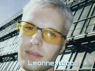 Leonnextdoor