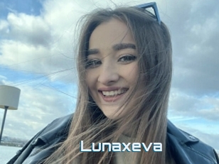 Lunaxeva