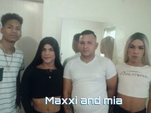 Maxxi_and_mia